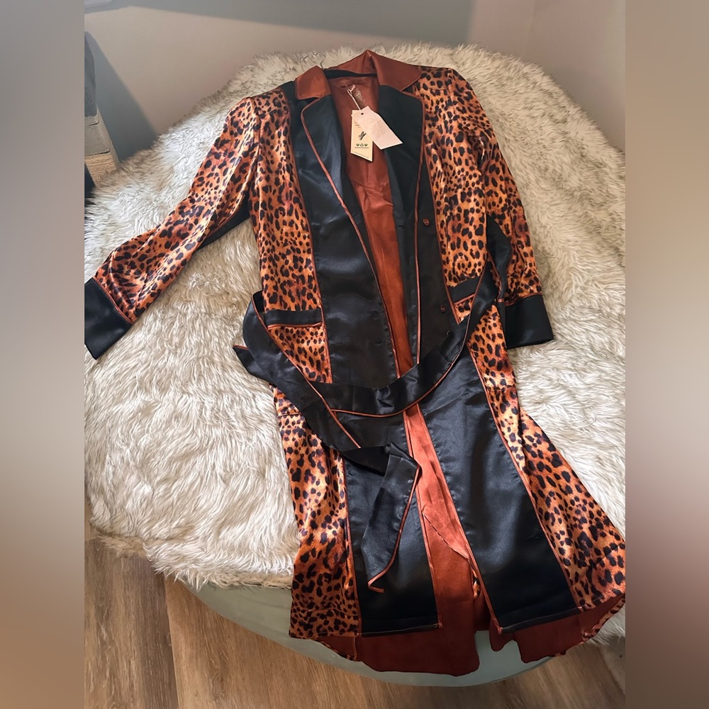 NWT We are HAH Solo Robe XL